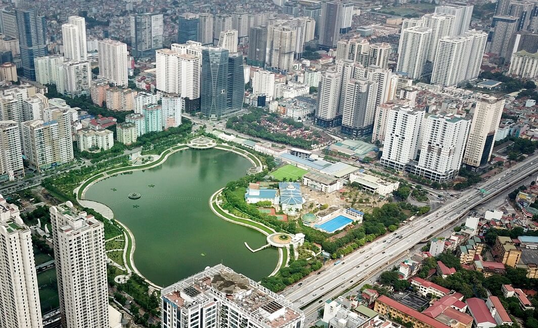 Công viên hồ điều hòa Nhân Chính nằm trong khu vực có tốc độ phát triển đô thị vượt bậc