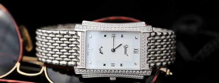 Bắc, Trung, Nam - Mua đồng hồ chính hãng ở đâu tốt nhất?