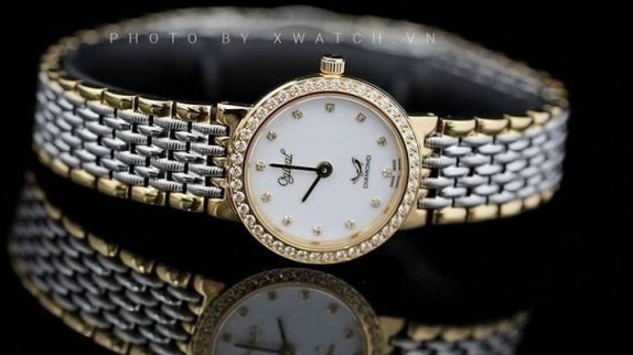 Những điều cần lưu ý khi mua đồng hồ thời trang nữ