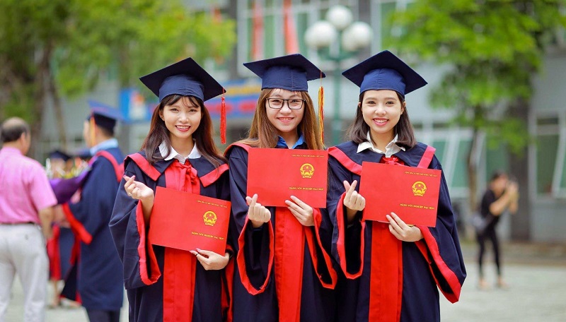 Tốt nghiệp tặng quà gì? Gợi ý 19 món quà tặng tốt nghiệp đại học ý nghĩa nhất