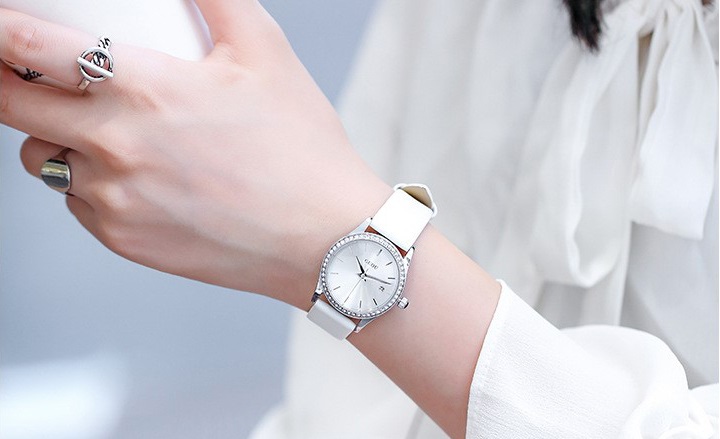 Tuyển chọn đồng hồ nữ màu trắng đáng mua nhất năm 2024