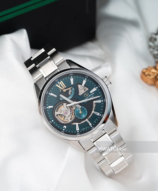 Đồng hồ Orient RE-AV0114E00B