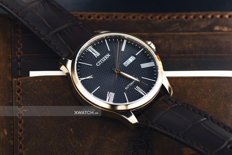 Đồng hồ Citizen NH8353-00H dây da