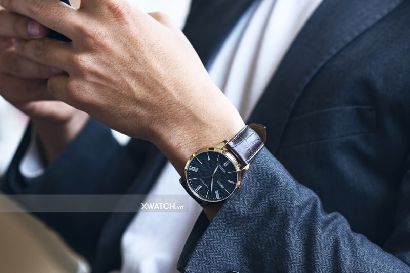 Phối trang phục với Citizen NH8353-00H