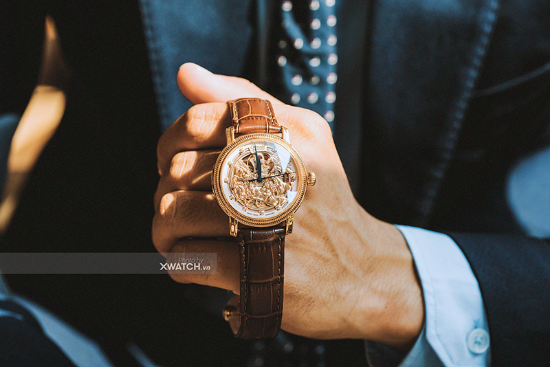 Mua đồng hồ nam đẹp tại nhà