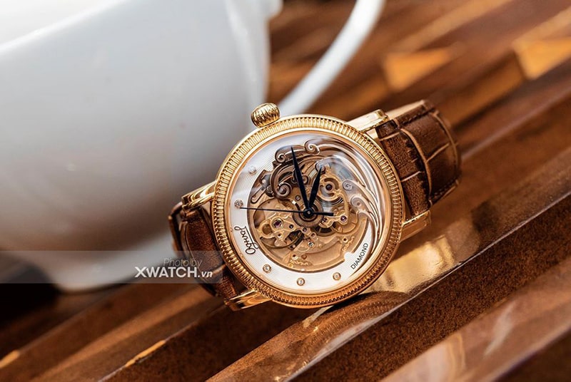 Tặng đồng hồ cho sếp