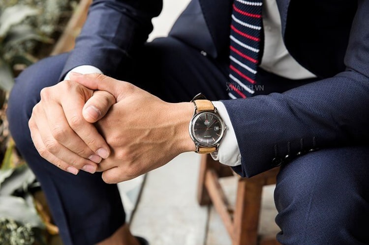 Chọn đồng hồ theo size cổ tay