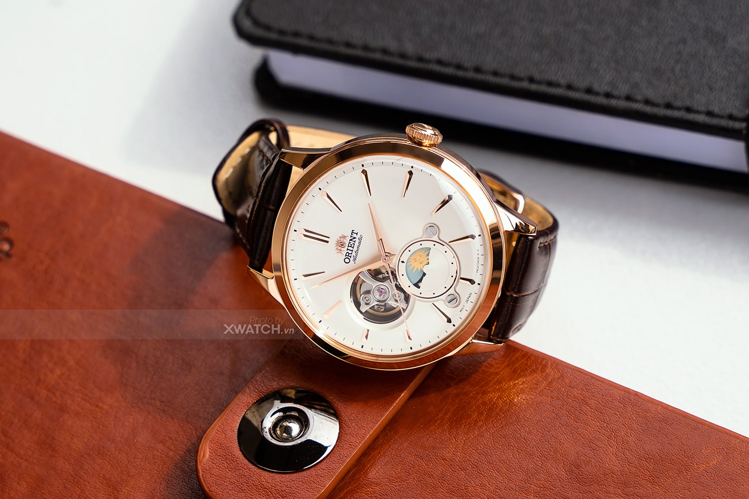 Đồng hồ Orient Sun and Moon RA-AS0102S10B