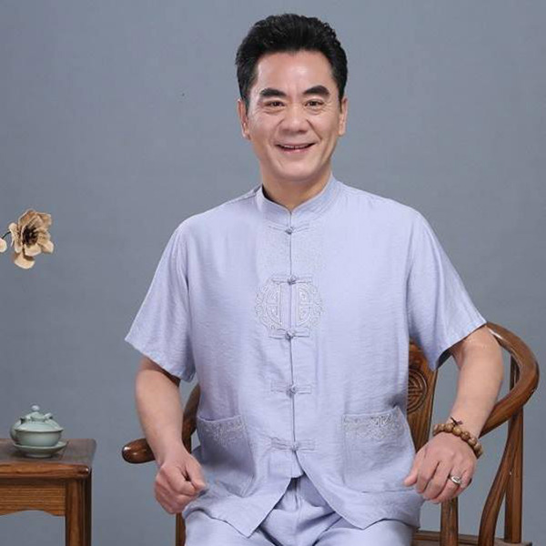 Quà tặng bộ quần áo mới