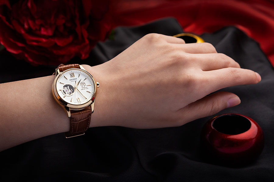 Đồng hồ nữ Orient 1010