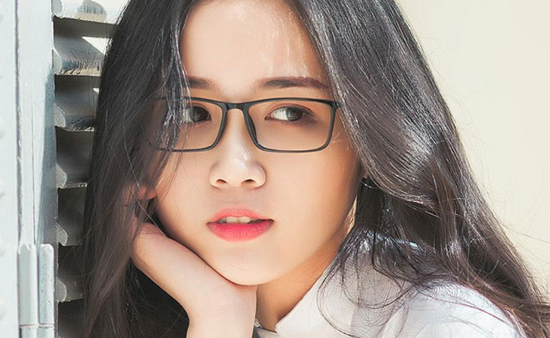 Mặt tròn hợp với kính nào?