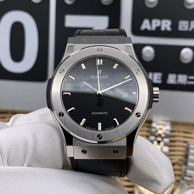 Có nên mua đồng hublot giá rẻ
