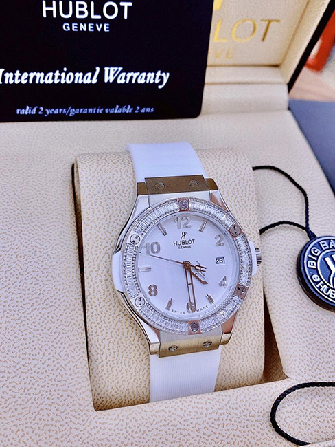 Giá đồng hồ Hublot nữ