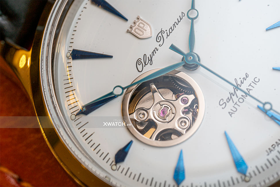 Thẩm mỹ của đồng hồ Open Heart