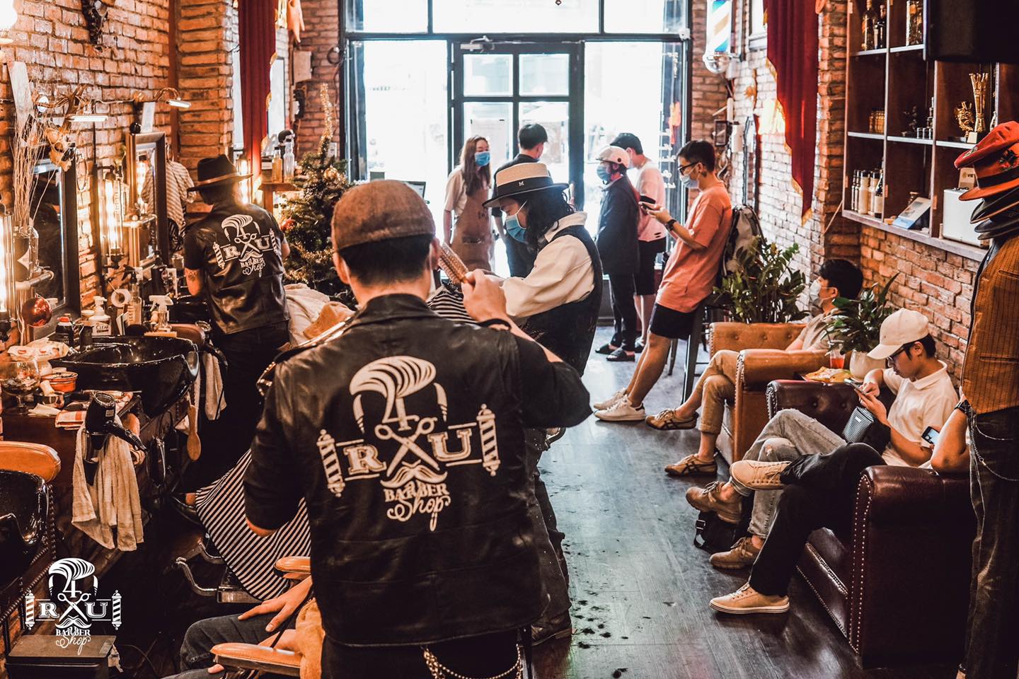 Liem Barber Shop ⋆ Chuỗi cửa hàng hớt tóc nam đẹp hàng đầu Việt Nam