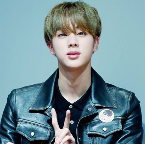 Tóc màu tone rêu khói cho da ngăm