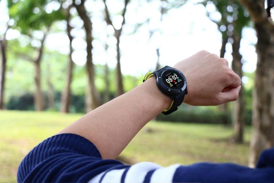 Smartwatch có giá từ dưới 1 triệu đến 17 triệu đồng