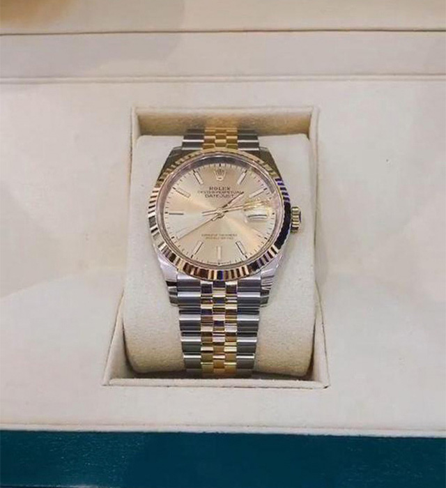 Đồng hồ Sơn Tùng Rolex Oyster Perpetual Datejust