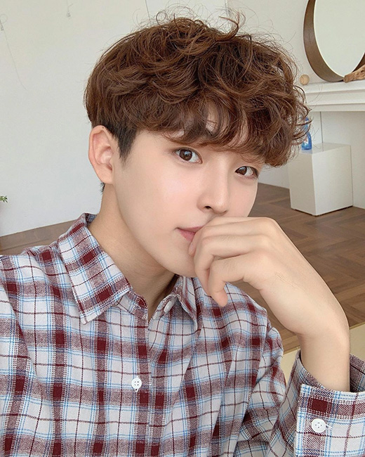 Các kiểu tóc nam uốn xù