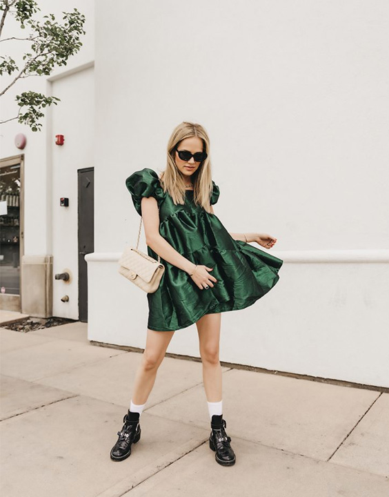 Đầm baby doll phối với giày gì