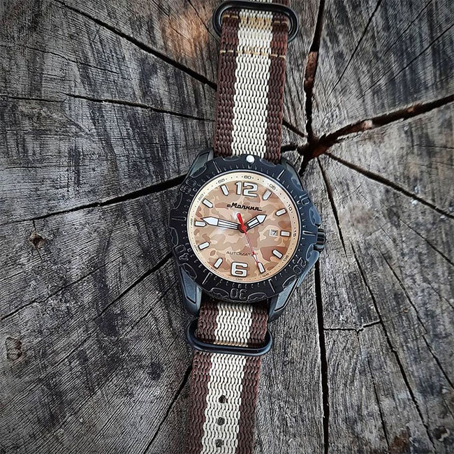 Hãng đồng hồ Nga Molnija