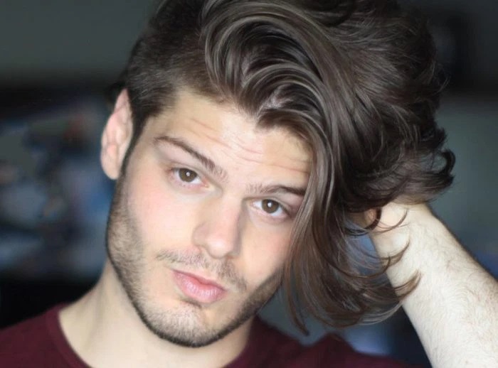 Đặc trưng của tóc dài Undercut là sự gọn gàng