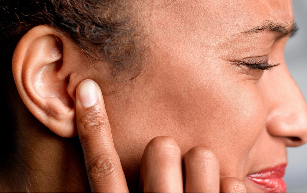 Ngứa tai trái có rất nhiều nguyên nhân