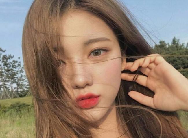 Tóc nâu trầm ánh xanh