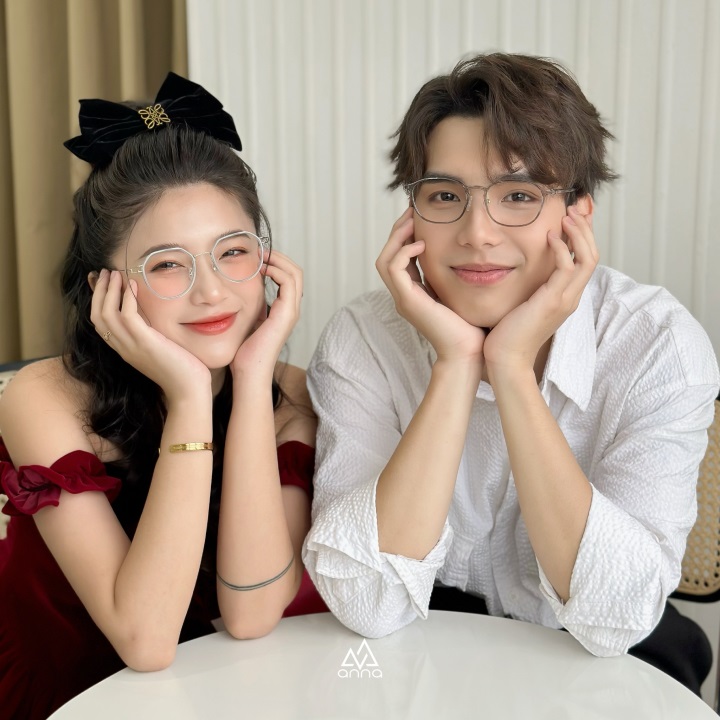 Tròng kính tại mắt kính Anna được nhập từ các thương hiệu lớn như Chemi, Essilor, Thailand