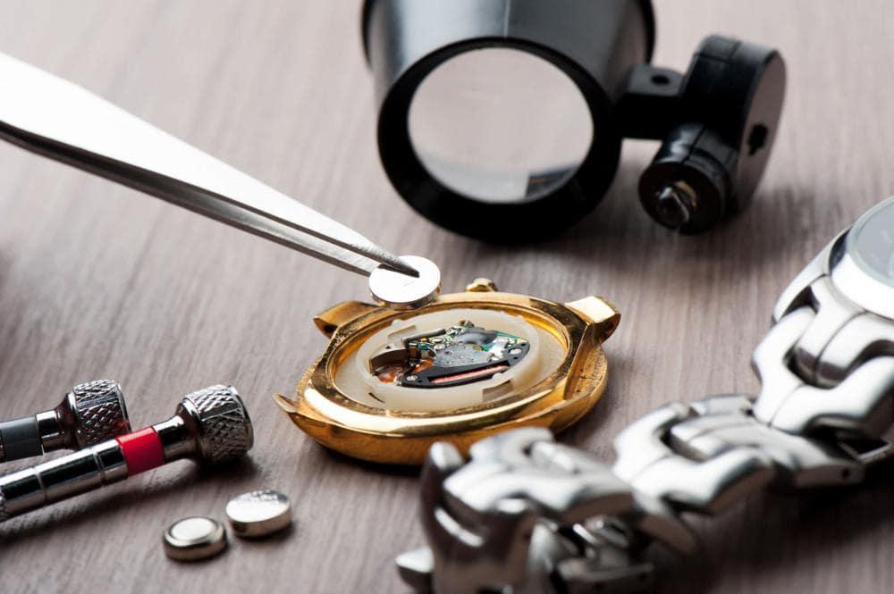 Tiệm sửa đồng hồ Tân Tân với nhiều năm kinh nghiệm trong lĩnh vực sửa chữa đồng hồ