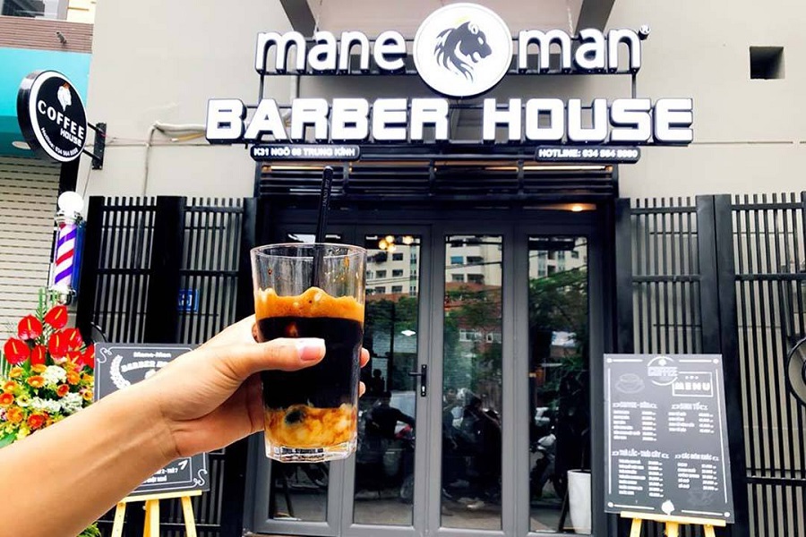 Mane Man Barber House là tiệm cắt tóc kết hợp hoàn hảo không gian cắt tóc hiện đại với không gian Coffee House sang trọng