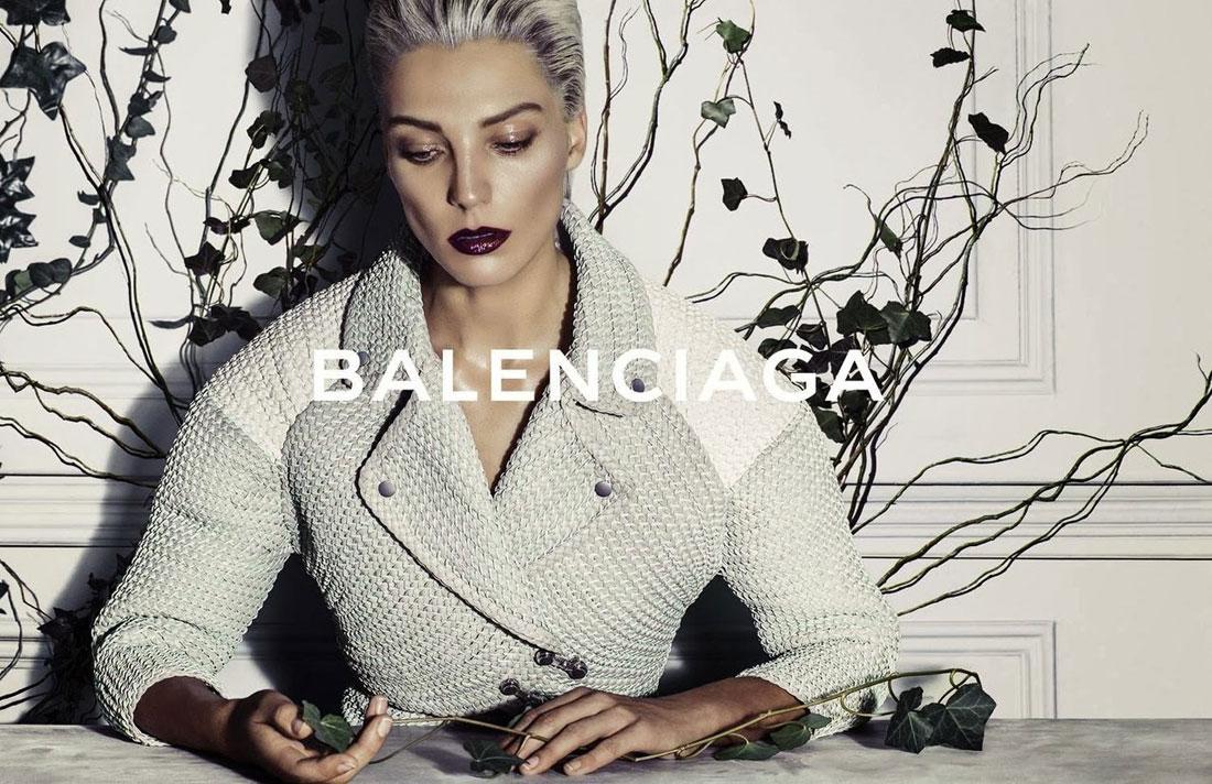 Balenciaga là hãng thời trang cao cấp do Cristóbal Balenciaga sáng lập