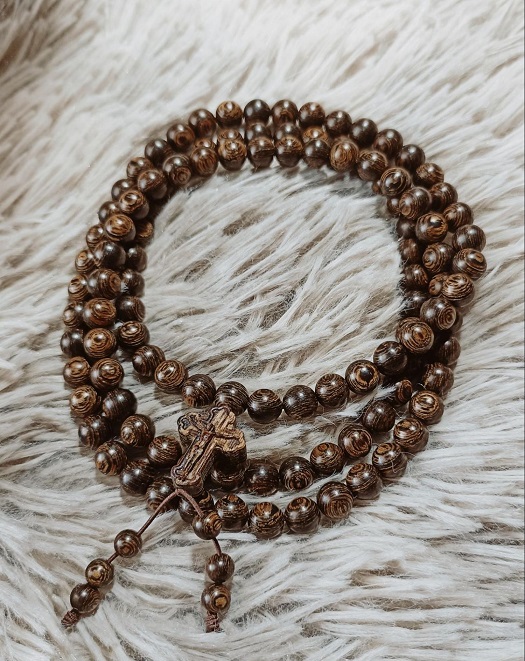 Trang sức vòng tay trầm hương