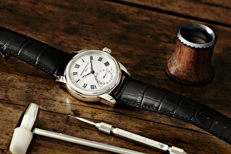 Mức giá đồng hồ Frederique Constant