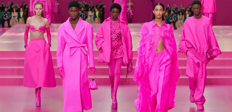 Ứng dụng màu hồng trong thời trang