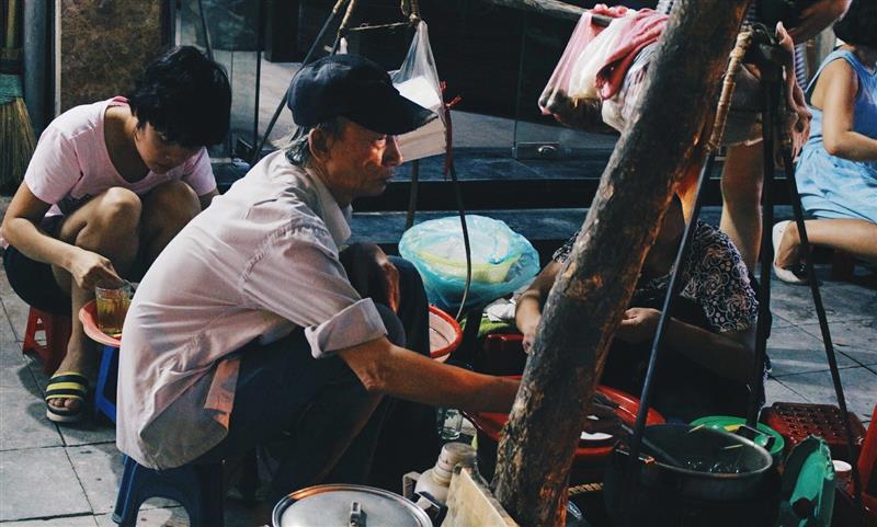 Ốc Ông Thu Hàng Bạc - Quán ốc gần đây tại Hoàn Kiếm