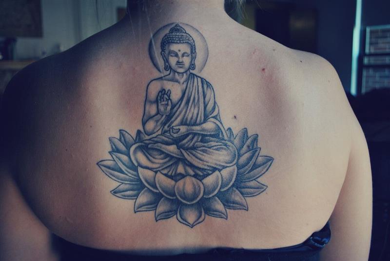 Hình xăm hoa sen và Phật