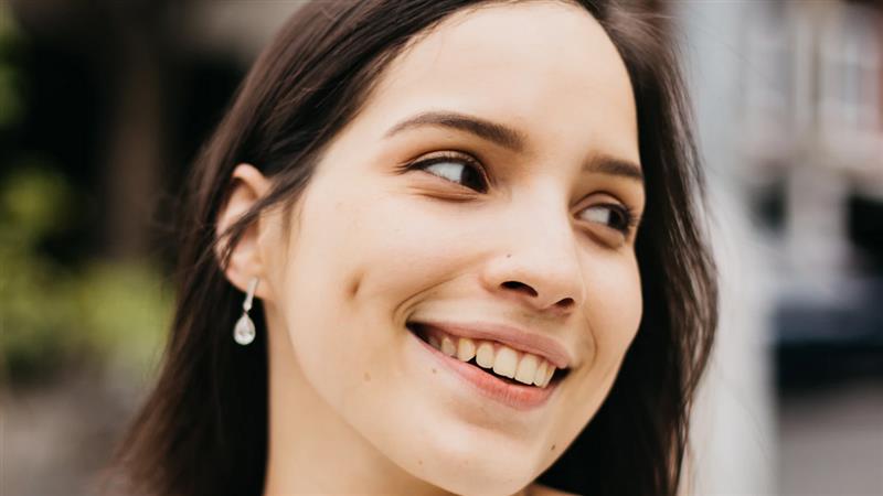 Ý nghĩa tướng số của má lúm đồng tiền bên phải