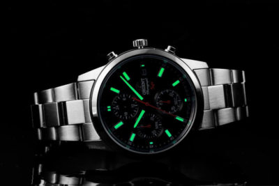 Dong ho deo tay kim da quang orient